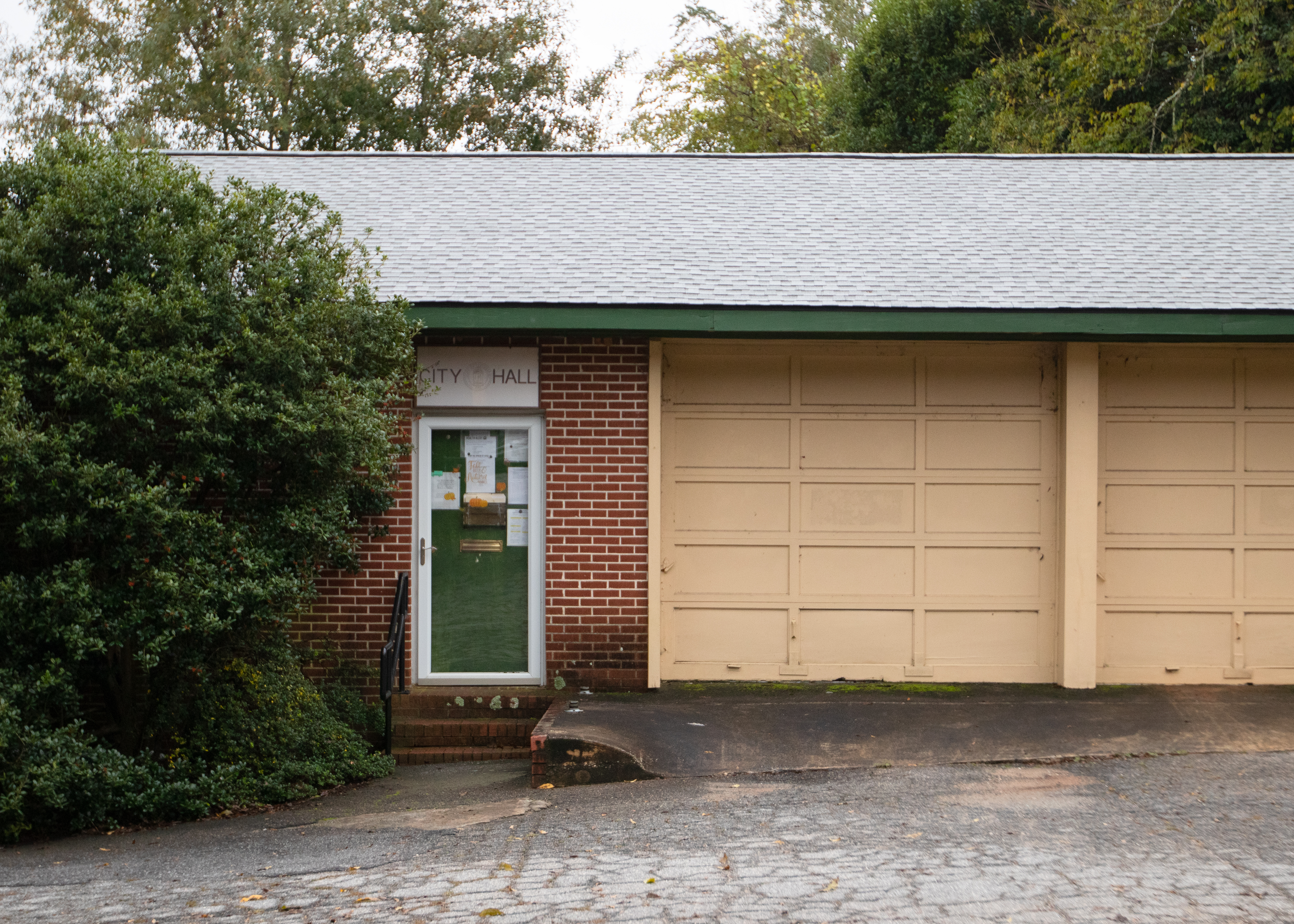 Lexington City Hall is pictured on Oct. 29, 2021. City officials are asking residents to share their ideas about the addition or other aspects of the design. (Photo/Sarah White)