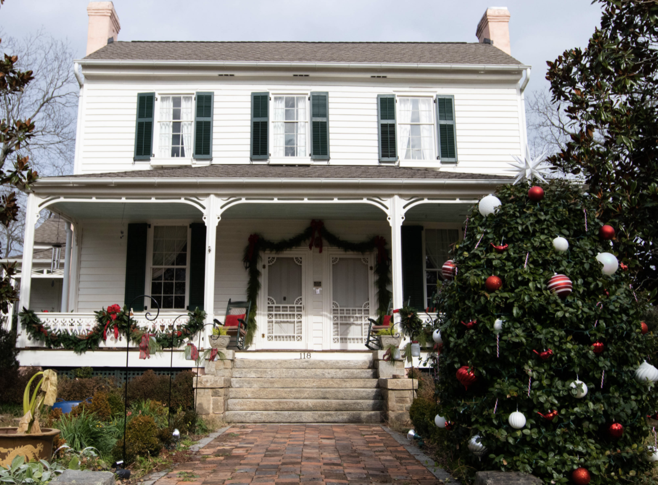velyn Reece aims to decorate in a way that highlights and reflects the historic qualities of her Lexington home. Her home is a reflection of that this holiday season. (Photo/Sarah White)
