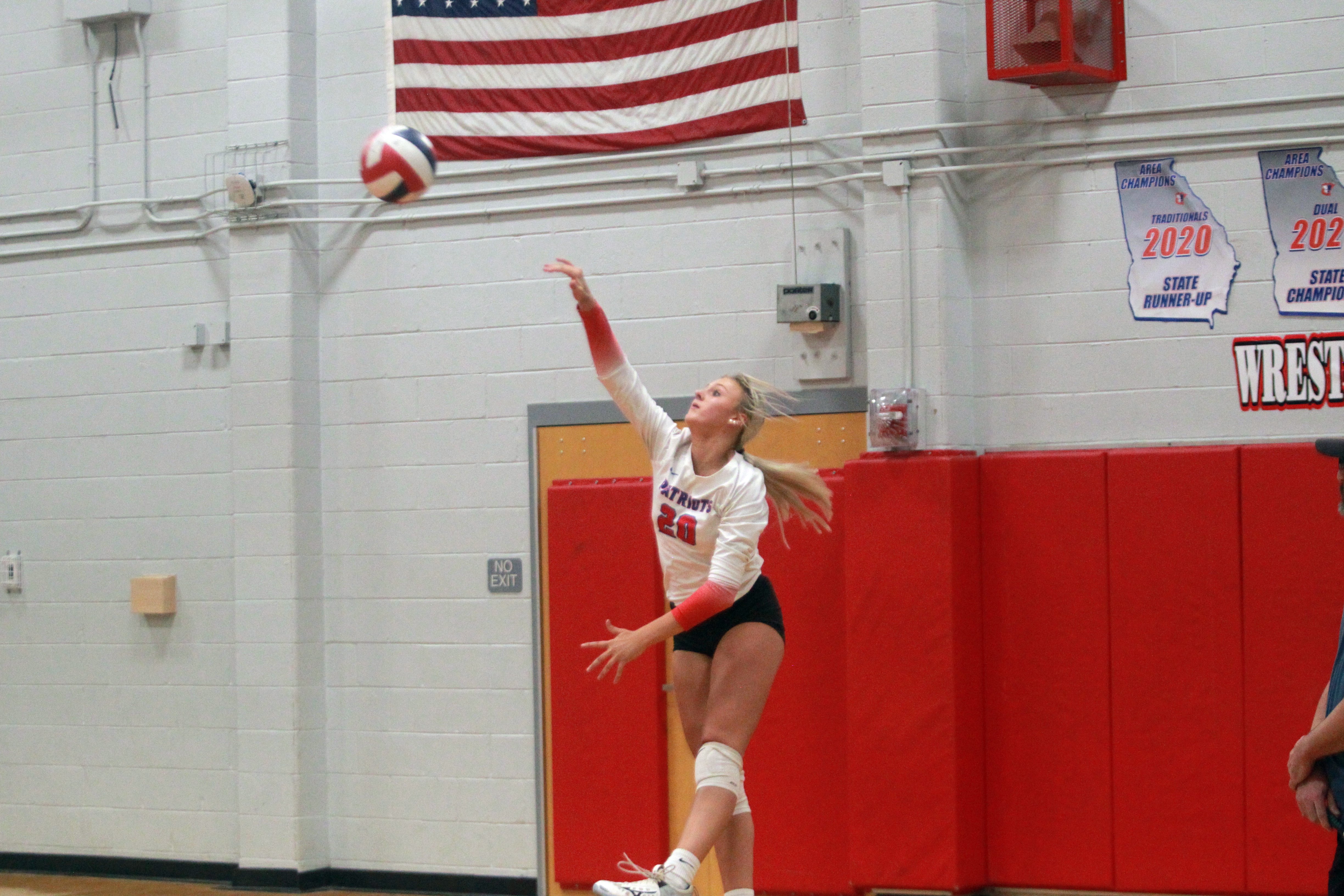 Madi Kelley serves the ball during Oglethorpe County’s 25-6, 25-10, and 25-15 victory over Greene County on Sept. 7. Kelley had nine kills and also had several aces in the final home match before a five-match road trip. (TREVYN GRAY/OGLETHORPE ECHO)