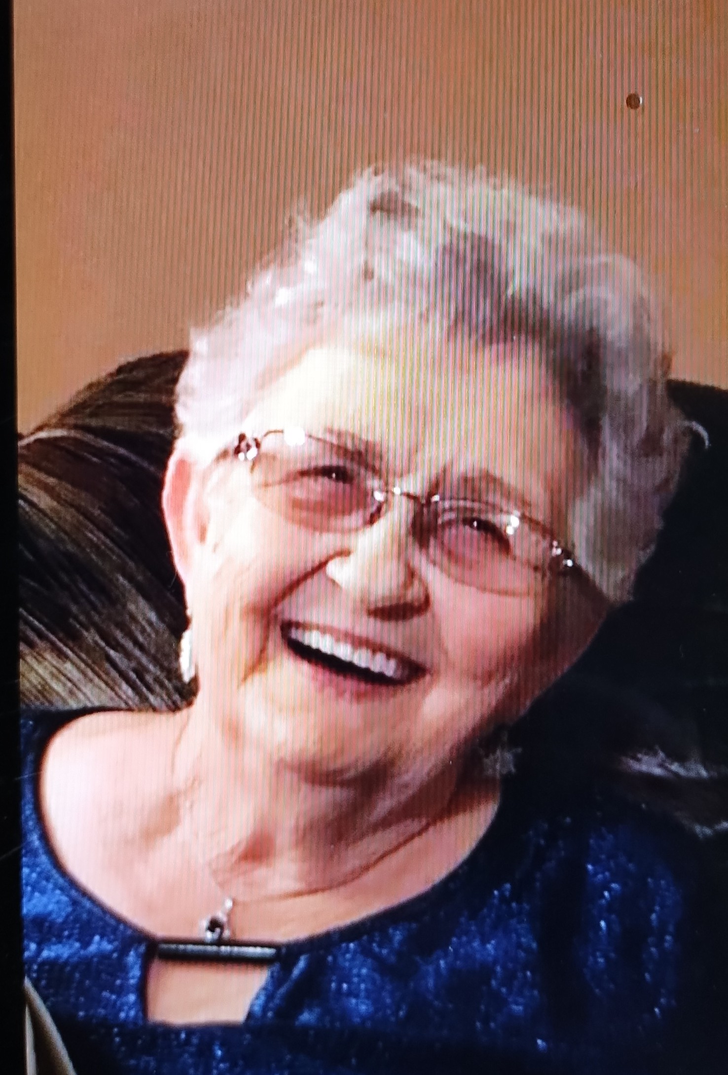 Tela Doris Cline King