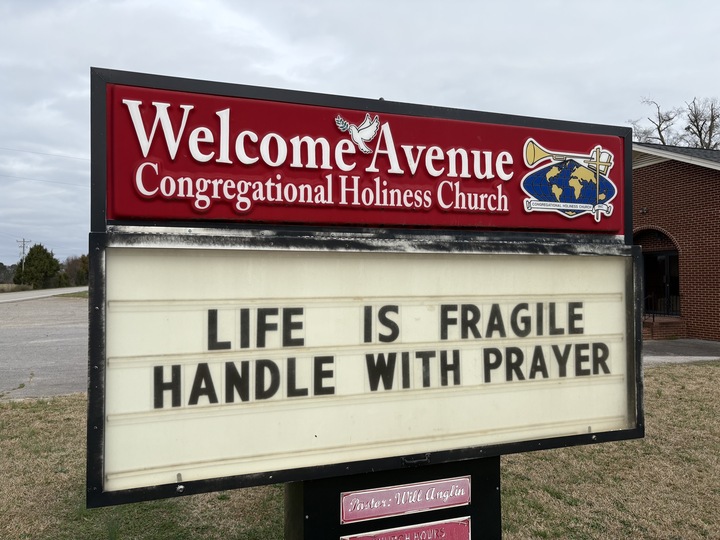 The sign at Welcome Avenue Congregational Holiness Church provides Biblical advice for tough times. (Dink NeSmith/The Oglethorpe Echo)