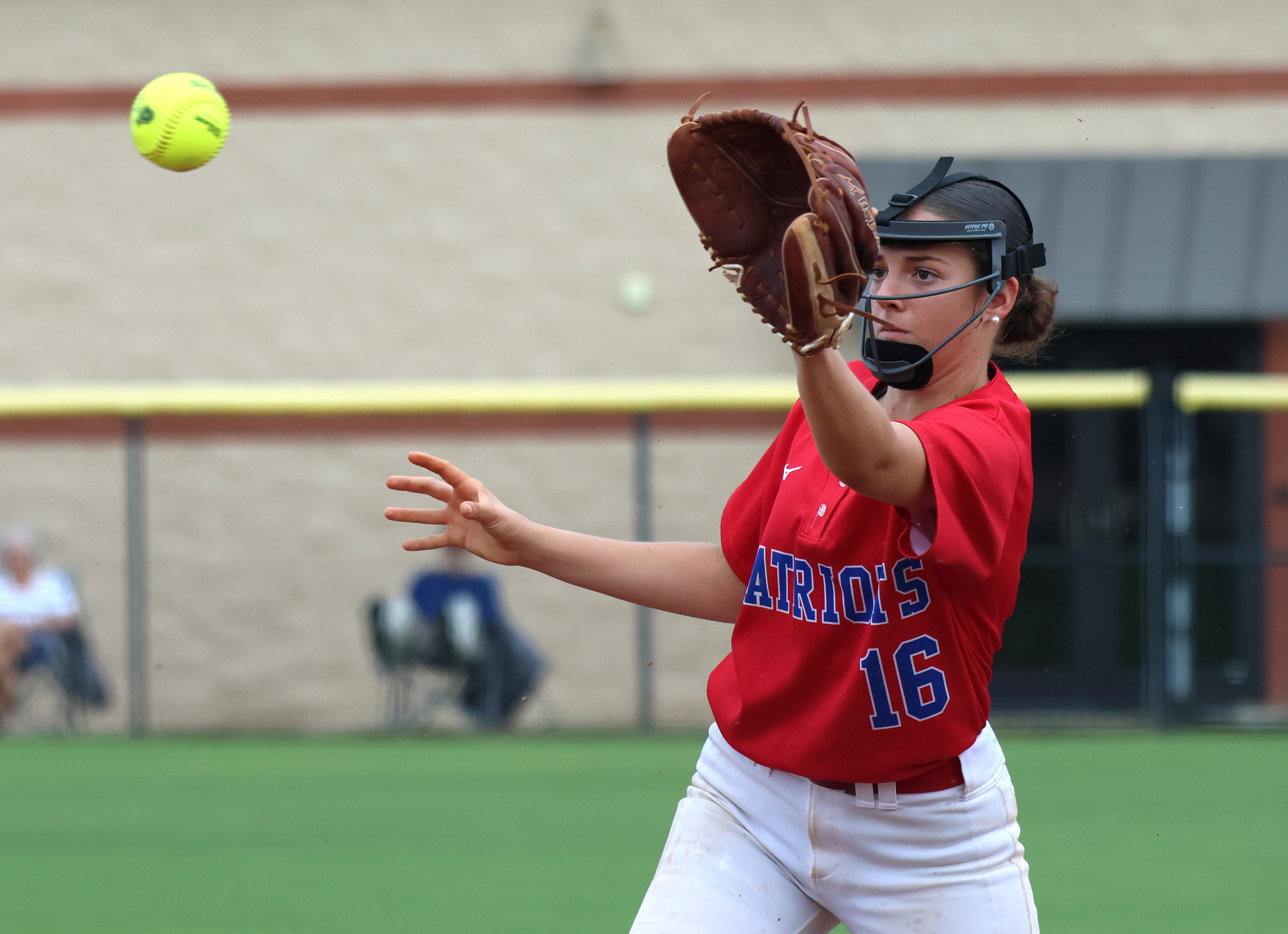 Oglethorpe first baseman Lillie Anderson (16) catches the ball during a game against Prince Avenue Christian School at the Sheldon T. Shoff Sports Annex in Bogart, Georgia, on Saturday, Sept. 27, 2025. Prince Avenue won 11-3. (Photo/Katherine Davis)