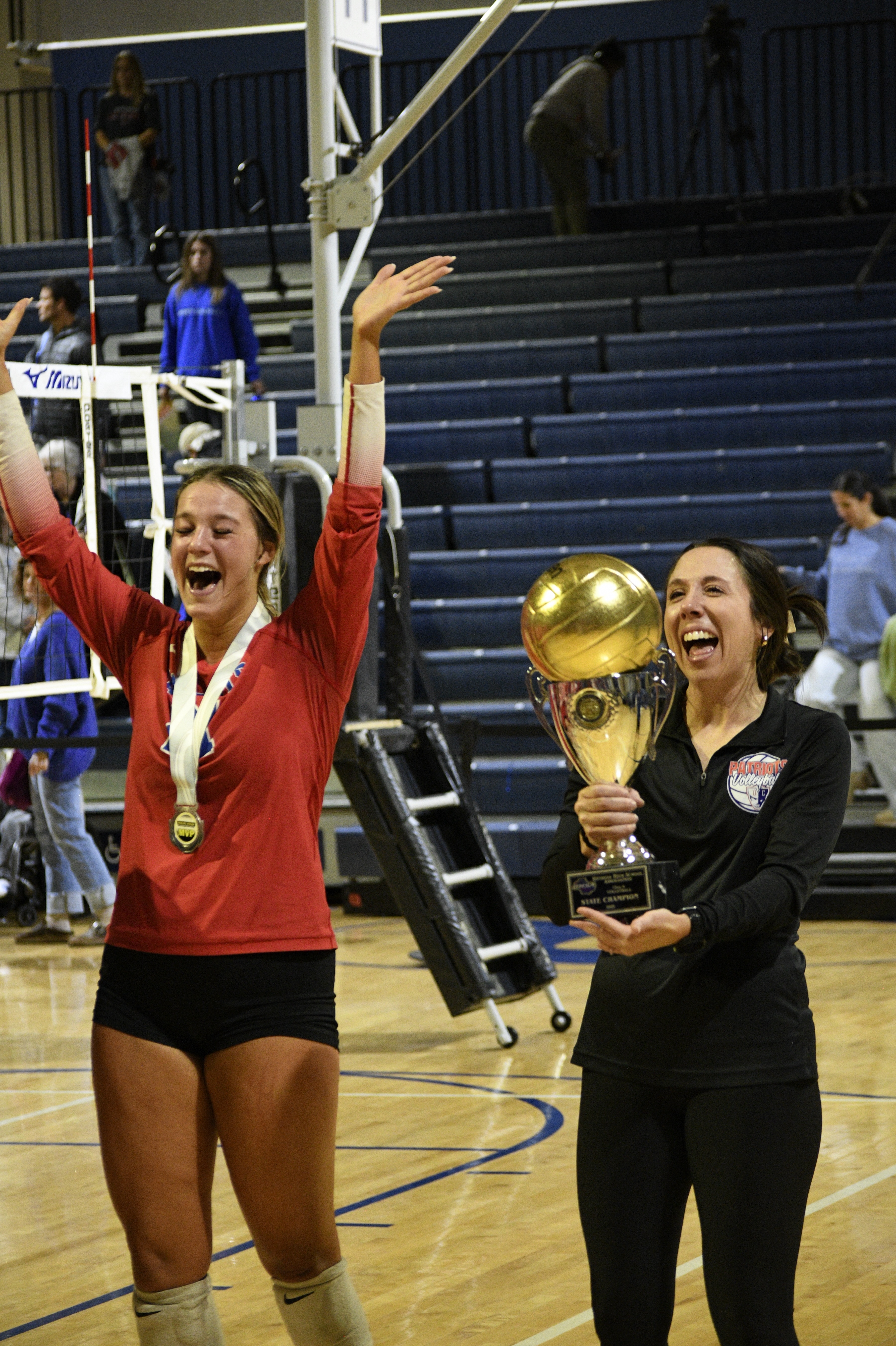 Elizabeth Cook wins MVP