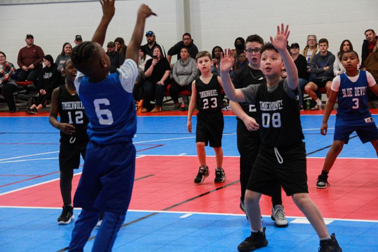 The two teams battle it out in the 8U Championship game for the Oglethorpe County Rec Department. (Armani Kardar/The Oglethorpe Echo)