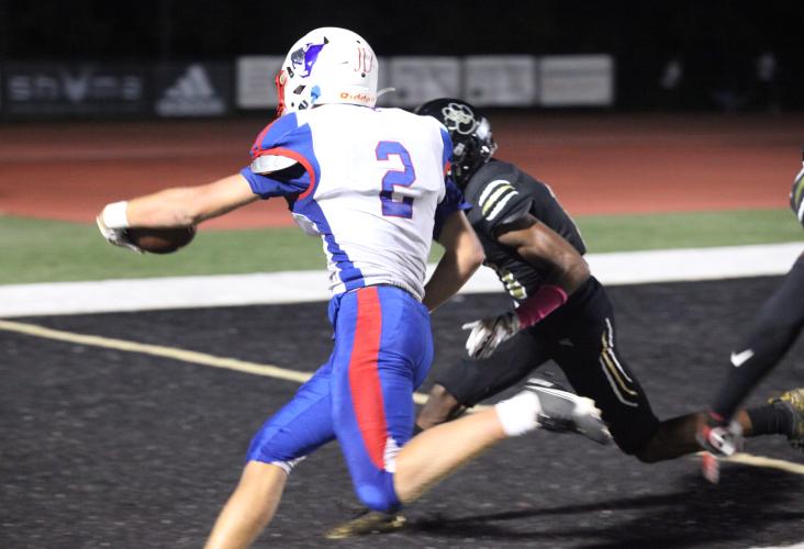 Jake Turner scores one of his three touchdowns in the 34-33 victory over Greene County. (Donny Faust, The Oglethorpe Echo)