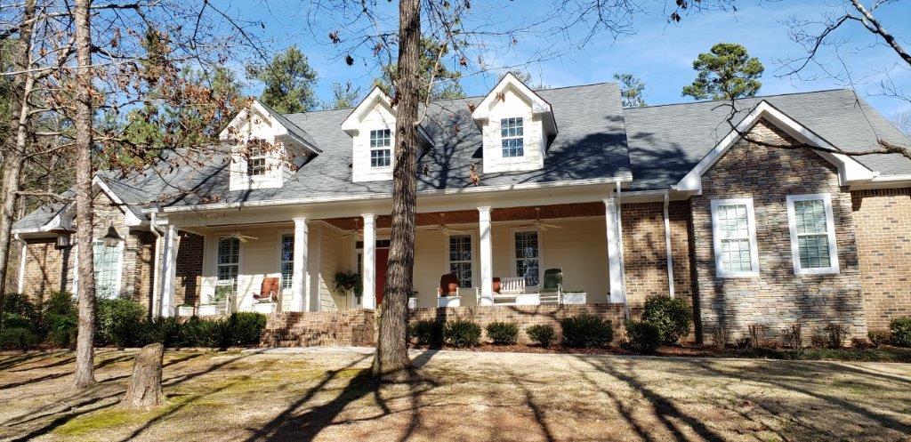 A three-bedroom, four-bath home at 195 Highland Circle in Lexington is listed for $665,000. (SUBMITTED PHOTO/JENNIFER WENNER REALTY)
