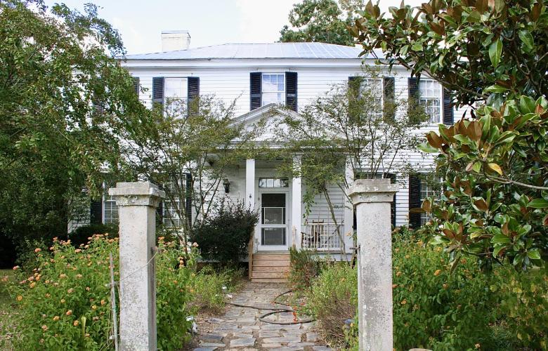 The home, called White Oak Plantation, was built in the early 1900s. It is located in Lexington. (Photo/Emma Bennett)