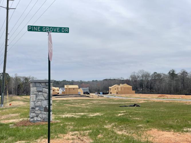 The Pines at Grove Creek, a 29-lot housing development in Crawford, stands on Pine Grove Drive. This road is accessible from Bunker Hill Road. (Margaux Binder/The Oglethorpe Echo)