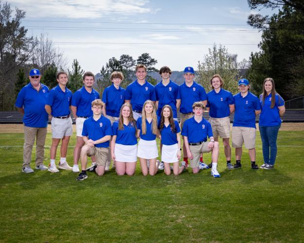 The 2023 Oglethorpe County golf teams include (back, from left): coach Dale Blalock, Phil Paradise, Cole Horsley, Baron De Mattei, Jake Turner, Ethan Dodd, Jake Huff, Will Perry, Kit Perry and coach Melissa McGarity; (front, from left): Jackson Wallace, Sofia Horsley, Avery Kort, Ella Crowe and Peyton Duvall. (Submitted Photo)