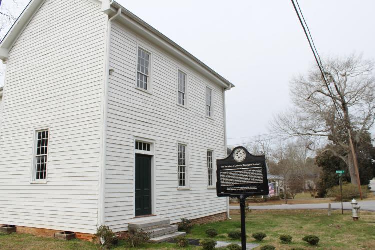 The historical marker commemorates the original Columbia Theological Seminary. The marker is located on Church Street near downtown Lexington. (Photo/Michael Johnson)