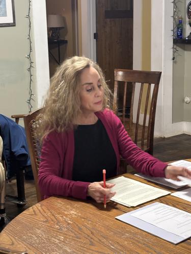 Leslie Whitehead-O'Neal recites her part of "Love Letters at the crew's rehearsal. Whitehead-O'Neal plays Melissa Gardner, the rebellious female lead.  (Jet Rawls/The Oglethorpe Echo)