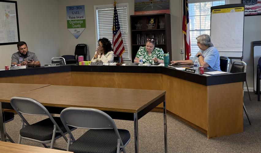 Guillermo Camacho, assistant superintendent Kanya Cornish, BOE Chair Becky Soto and Susan Robinson meet to discuss Sara Hughes’ work-based learning program on Tuesday. Several students were in attendance. (Photo/Anna Izquierdo)