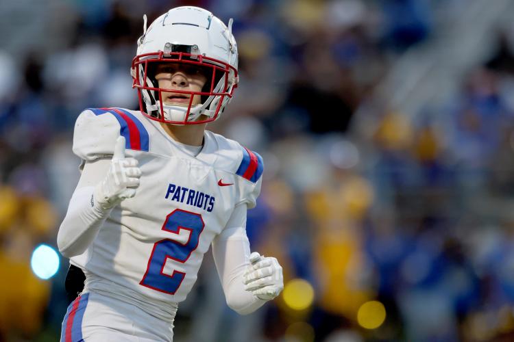 Oglethorpe County High School sophomore Hayden Williams (2) gives a thumbs up during a game against Washington-Wilkes Comprehensive High School at Tiger Stadium in Washington, Georgia, on Aug. 29, 2025. (Photo/Katherine Davis)