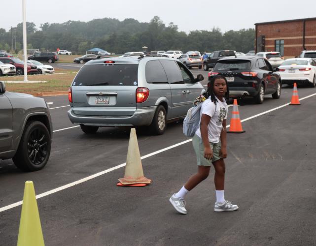 Pre-K through fifth grade students are able to be dropped off and picked up in front of the elementary school via the car rider system. Students may be dropped off no earlier than 7:20 a.m. and picked up no later than 3 p.m. (Photo/Anna Izquierdo)