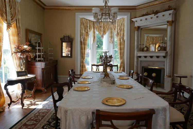Linda Lauderdale’s sister handmade the period-appropriate drapes in Fair Havens’ dining room. To make the pattern, Lauderdale and her sister drew a stencil from a giant piece of printer paper and eyeballed the shape. (Photo/Alex Perri)