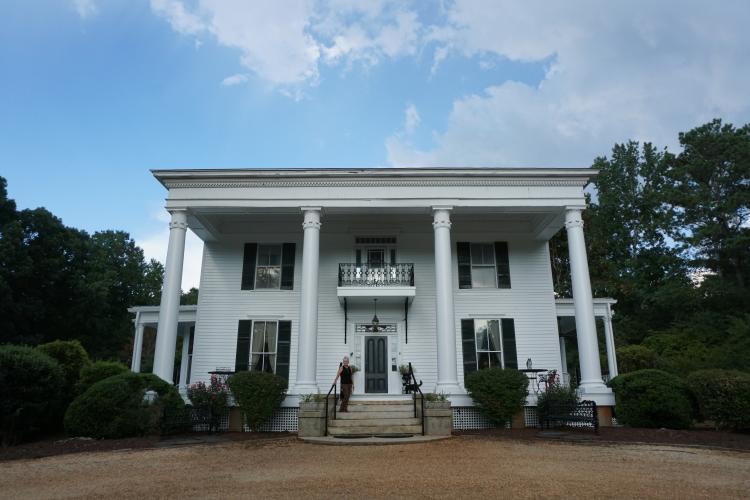 Linda Lauderdale and her late husband, Ken, purchased the home that had sat vacant for many years in 1995 and restored it to its former glory over a seven-year span. Former Gov. Nathan Deal was married there in June. (Photo/Alex Perri)