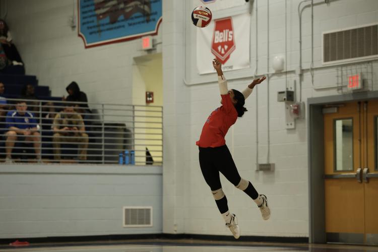 Aryana Knight serves in Oglethorpe County’s win over Washington-Wilkes on Tuesday. Leanna Newton and Elizabeth Cook each had 15 kills as the Patriots defeated both the Tigers and Monroe Area. (Photo/Ty Johnston)