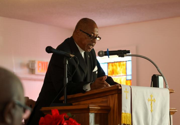 Pastor David Bell reads Scripture during St. Paul Methodist Church's rededication service in Lexington on Sunday, Nov. 16, 2025. (Photo/Susanna Johnson)