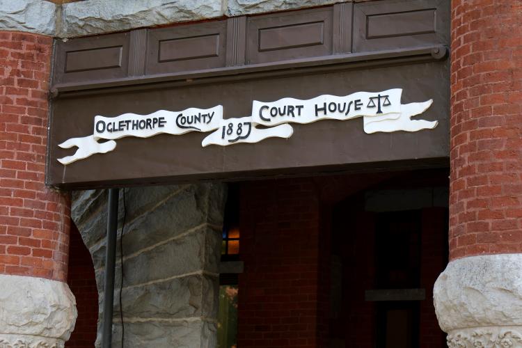 A sign on the front of the Oglethorpe County Courthouse in Lexington, Georgia, on Thursday, Oct. 9, 2025. (Katherine Davis/The Oglethorpe Echo)