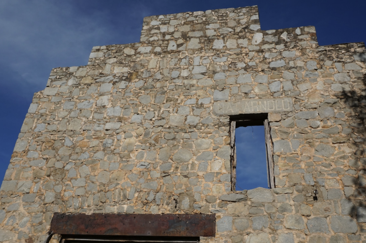 Just a few walls from the former Arnold Cotton Gin still stand, but co-owner Randy Patman, a stonemason, said they’re sturdy enough to support a building. The property is on the market for $169,900. (Alex Perri/The Oglethorpe Echo)