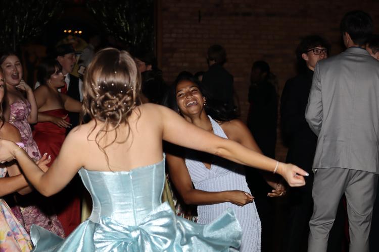 Zharia Burgess and others have a great time. (Photo/Mia Tanner)