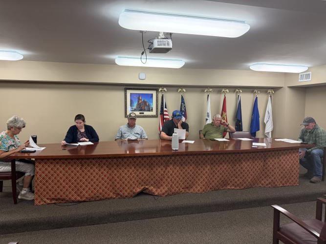 All members of the zoning board: Janet Hill, Morgan Robinson, Sam Nash, JF Hansford, Jimmy Shealy and planning director Jeff Sharp sit at the meeting on Oct. 15, 2026. The meeting had three items on the agenda and lasted seven minutes in length. (Ren Grimsley/The Oglethorpe Echo)