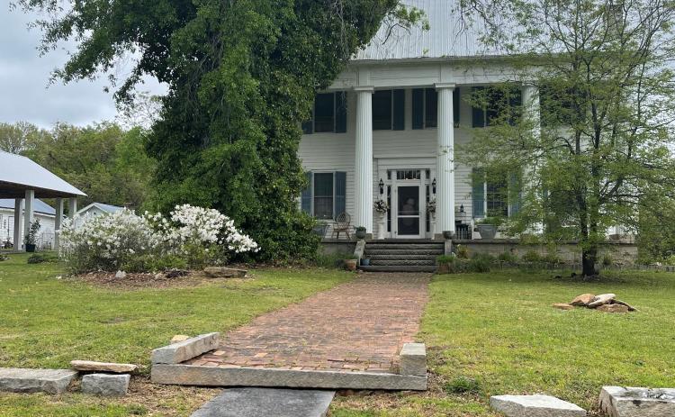 The front of the Titus Parish House in Lexington. Many people recently gathered to celebrate the 200th birthday party of the house, which is owned by Linda Parish. (Photo/Sabrina Laster)