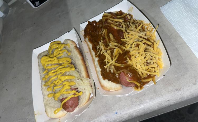 (Photo/Alex Bavosa) According to Barnett, the two most popular orders are the chili cheese dog and the sauerkraut dog, both pictured here on Feb. 7, 2023.