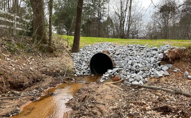 A new culvert was recently installed at the end of White Oak Drive at Hawk’s Landing subdivision. The Public Works Department replaced the original pipe that was old and weak. (WADE CHEEK/THE OGLETHORPE ECHO)