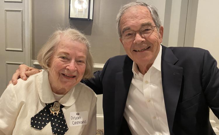 Jan Anderson Davis accepted the award for her late father, Chuck Anderson. Sonny Seiler, owner of Uga XI (Boom), attended. Keynote speaker Billy Payne sat by Orlean Castronis, 99, widow of coach Mike Castronis.
